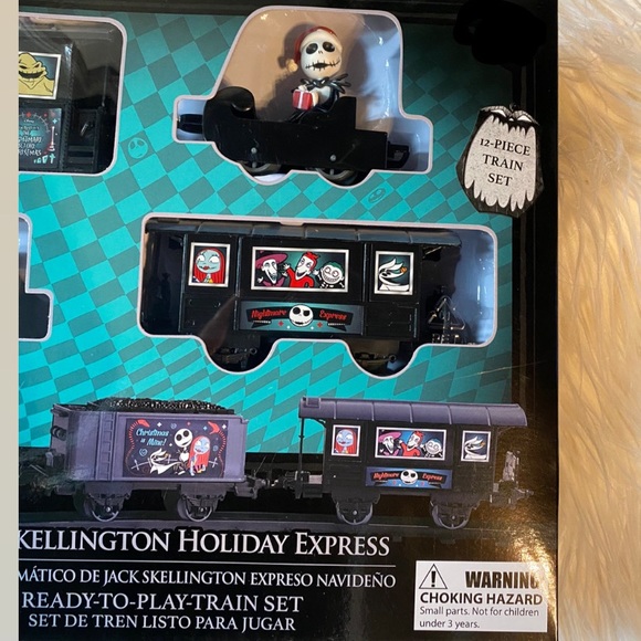 Nightmare before Christmas 12 pc train set - Picture 3 of 5